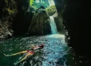 Main Air Seru di Curug Bentar Brebes: Sensasi Alam yang Jarang Diketahui Wisatawan