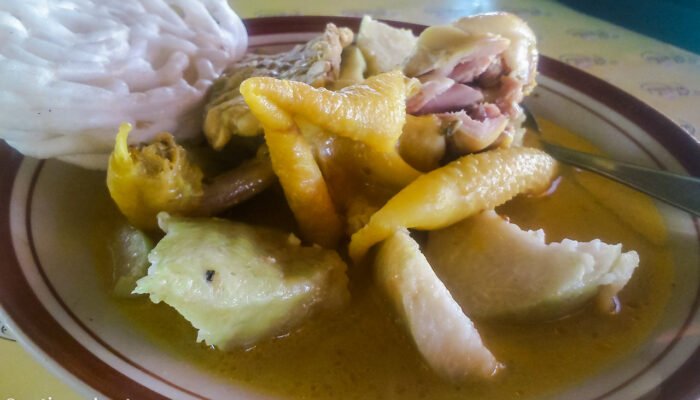 Banyak Yang Belum Tahu Tentang Lontong Tuyuhan Makanan Legendaris dari Brebes!
