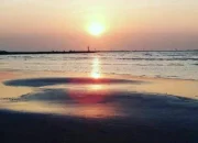 Datang Sebelum Subuh! Sunrise Pantai Randusanga Brebes Bikin Terpukau