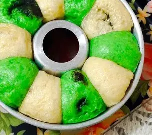 Nikmati Roti Kukus Isi Cokelat Khas Brebes yang Lembut, Lezat, dan Cocok untuk Camilan Keluarga Sehari-hari