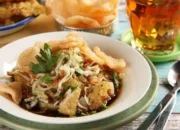 Kupat Tahu Brebesan: Kuliner Tradisional Khas Brebes dengan Rasa Gurih, Pedas, dan Nikmat yang Selalu Menggoda Selera